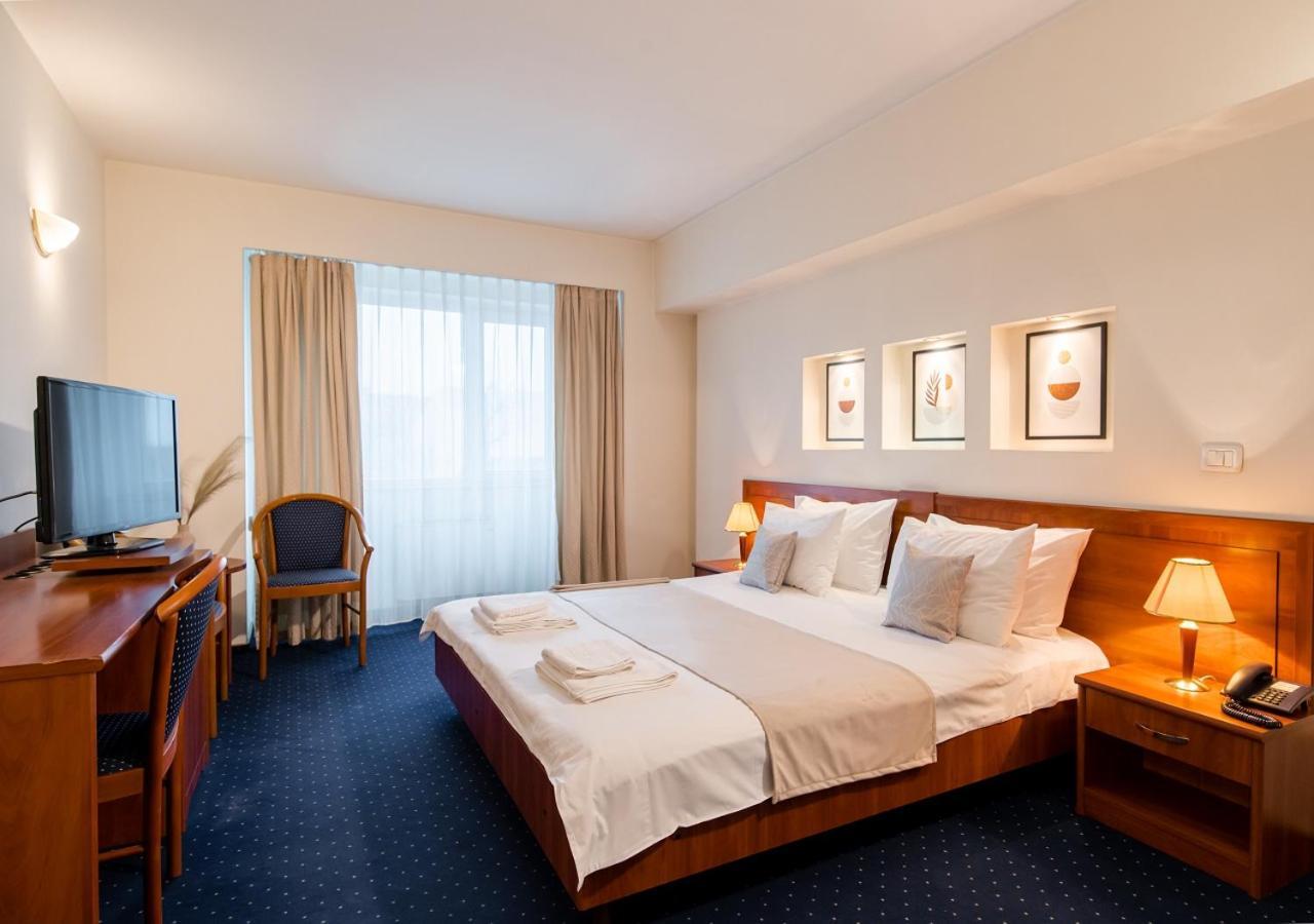 Hotel Excelsior Timisoara Luaran gambar