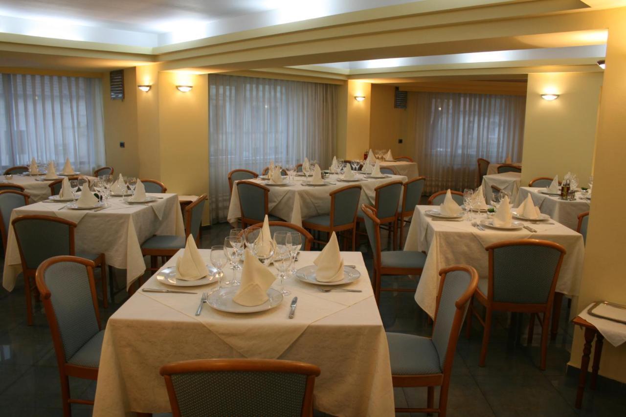 Hotel Excelsior Timisoara Luaran gambar